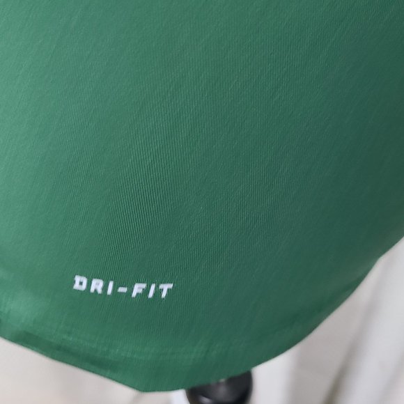 Nike Size Small Green Dri-Fit Tank Top Excellent Used Condition - Picture 3 of 4
